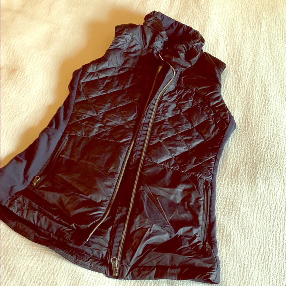 Lululemon Navy Blue Down for a run Vest